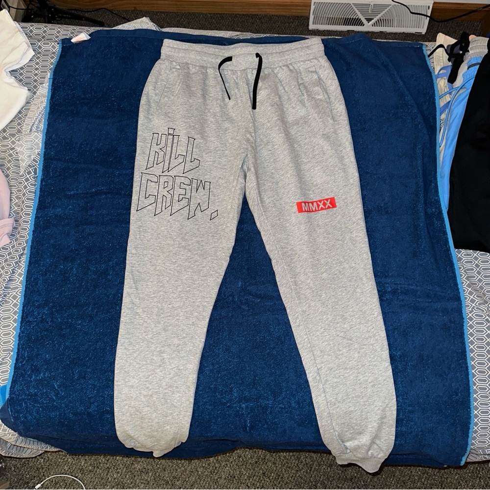 Kill Crew MMA Joggers (Men’s M)
